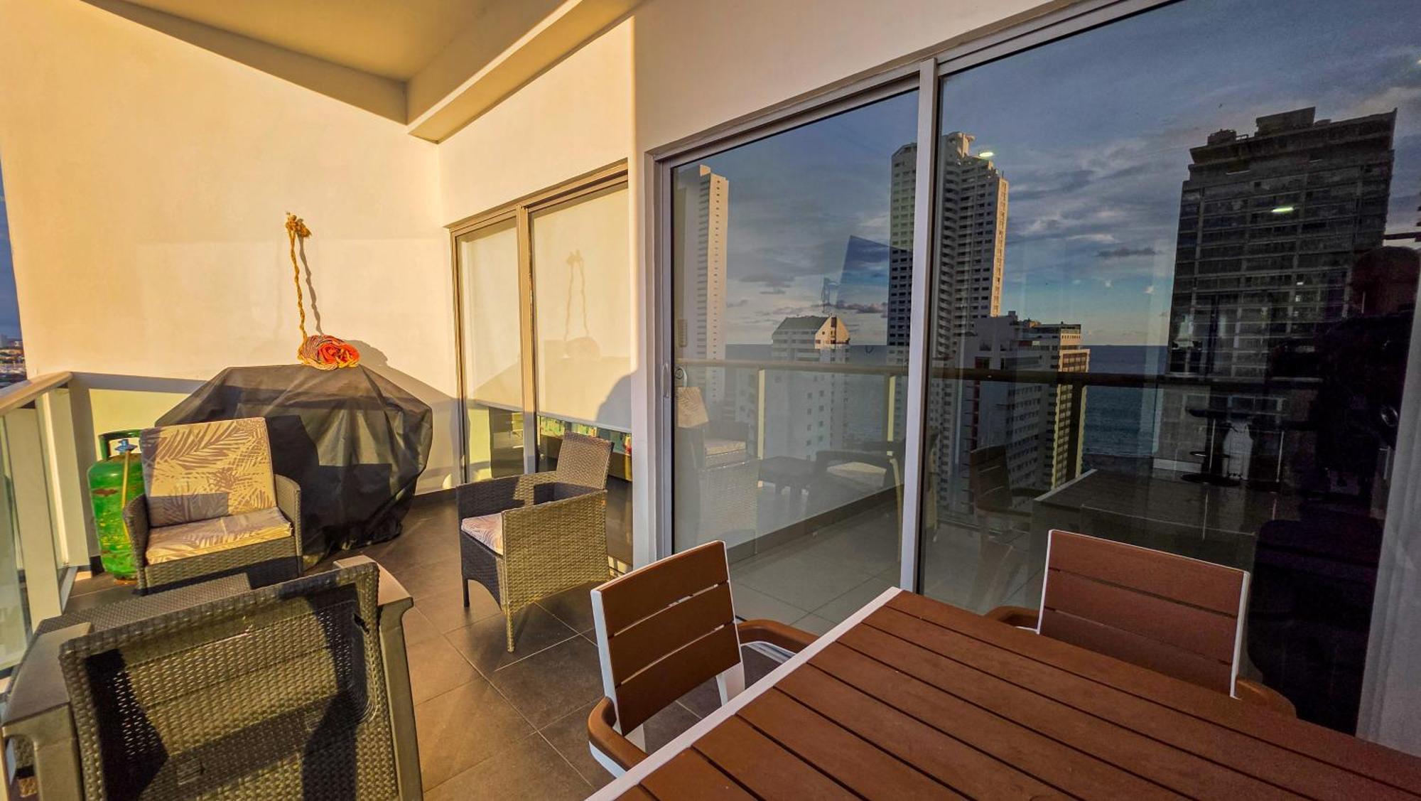 Great In Bocagrande With Sunset & View * Cartagena