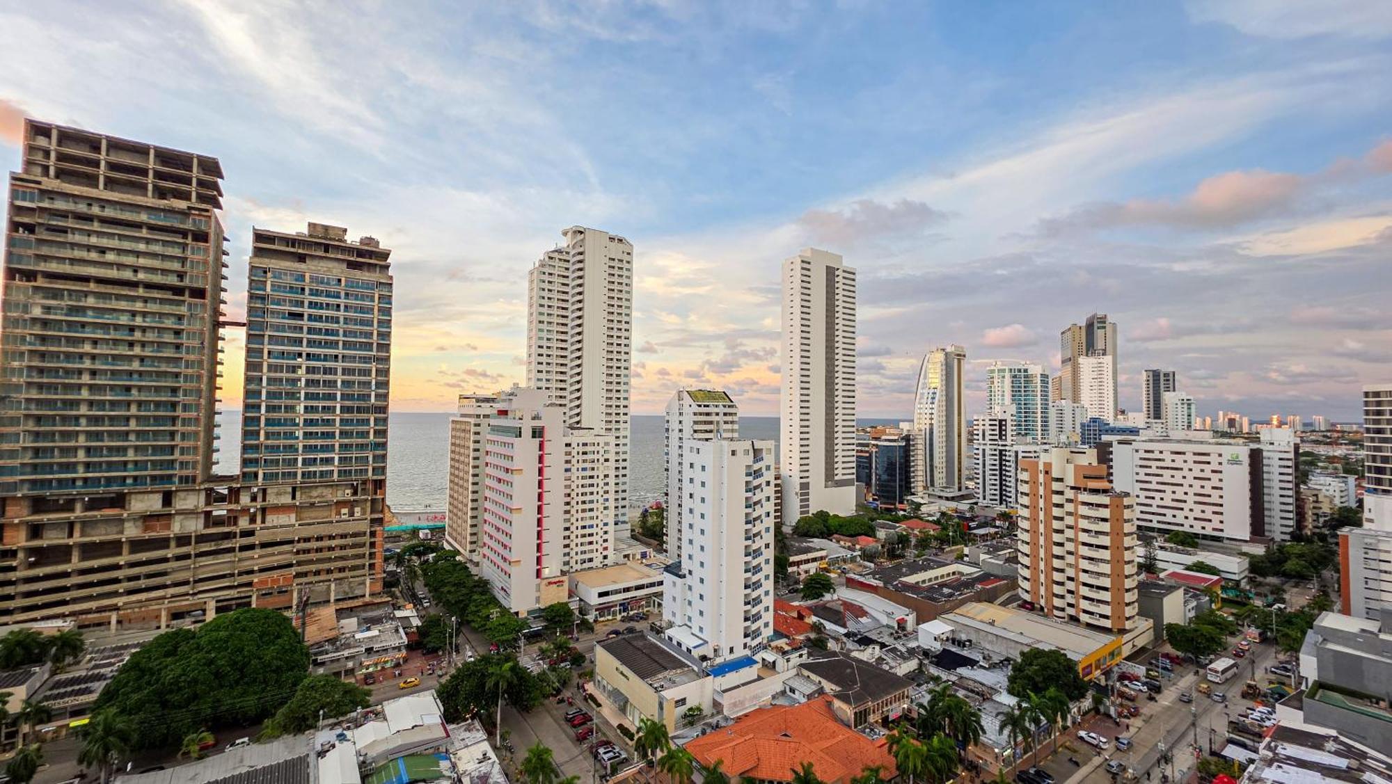 Great In Bocagrande With Sunset & View